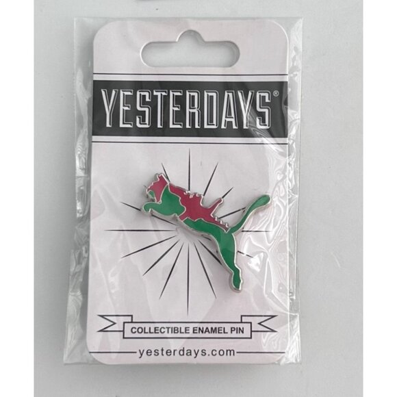 Yesterdays Battle Cat Heman He Man Enamel Lapel Pin NEW - Picture 1 of 3